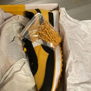 Black and yellow puma